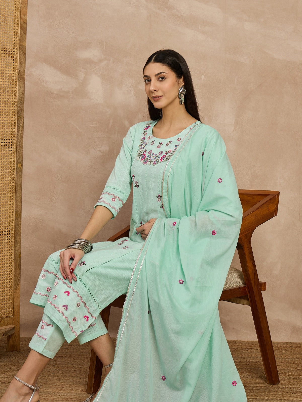 Women Cotton Kurti, straight pant with embroidered dupatta