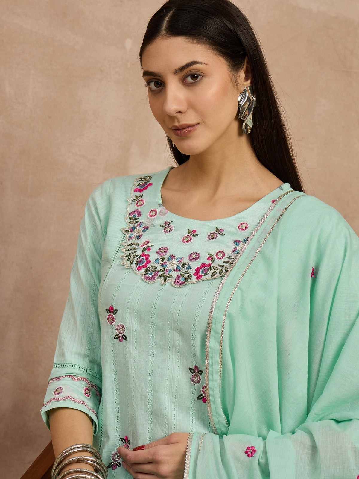 Women Cotton Kurti, straight pant with embroidered dupatta