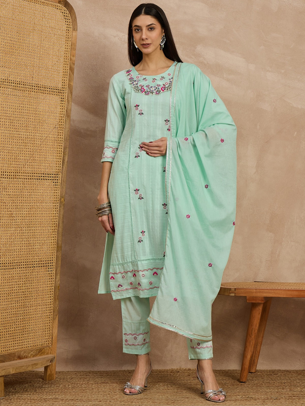 Women Cotton Kurti, straight pant with embroidered dupatta